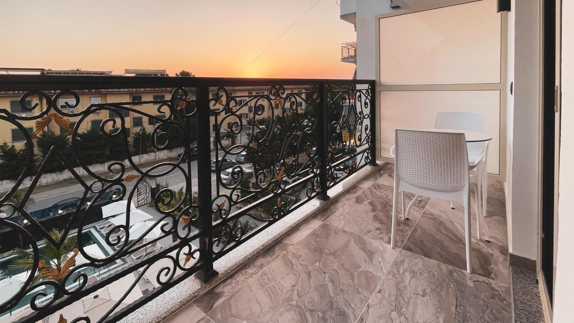 גולם Hotel Ruko Boutique מראה חיצוני תמונה